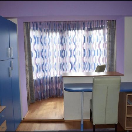 Central Apartment 4 Rooms Брашов Екстер'єр фото
