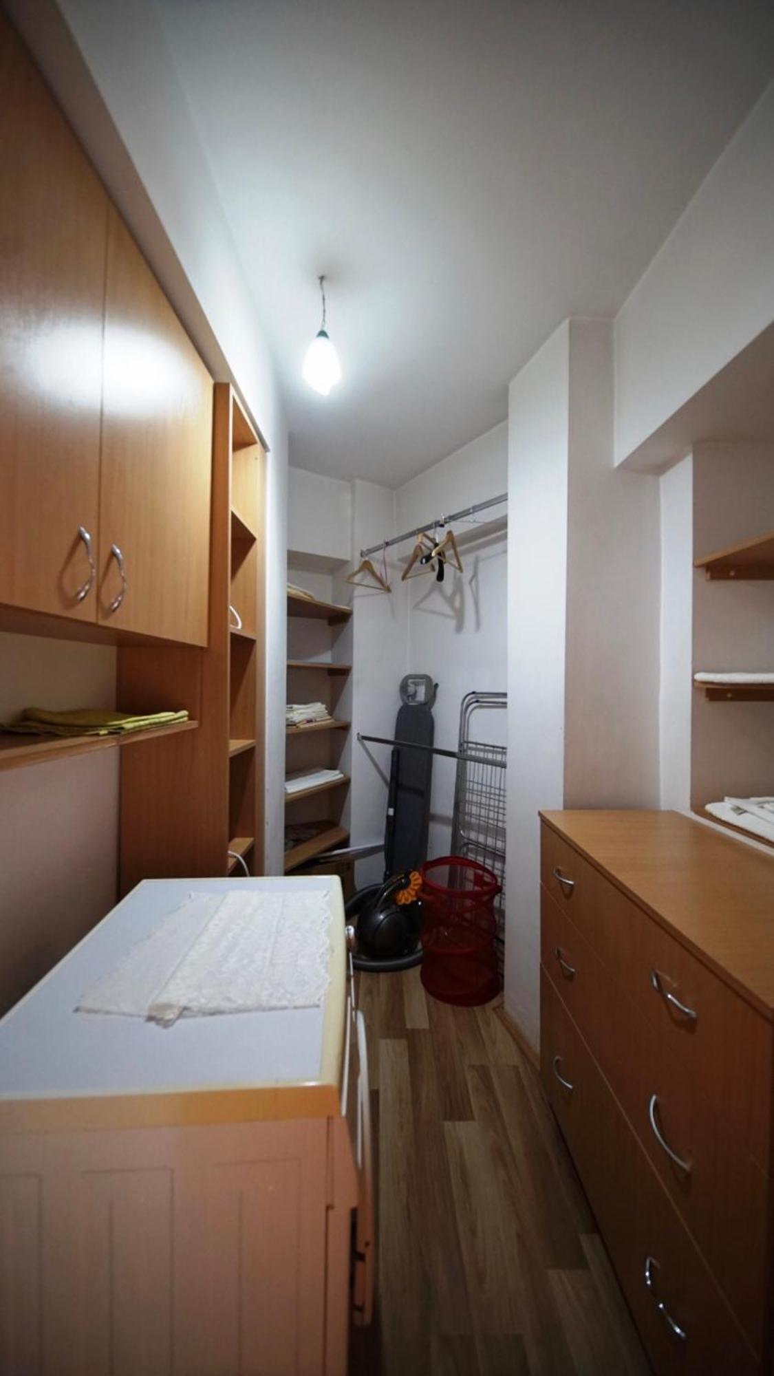 Central Apartment 4 Rooms Брашов Екстер'єр фото